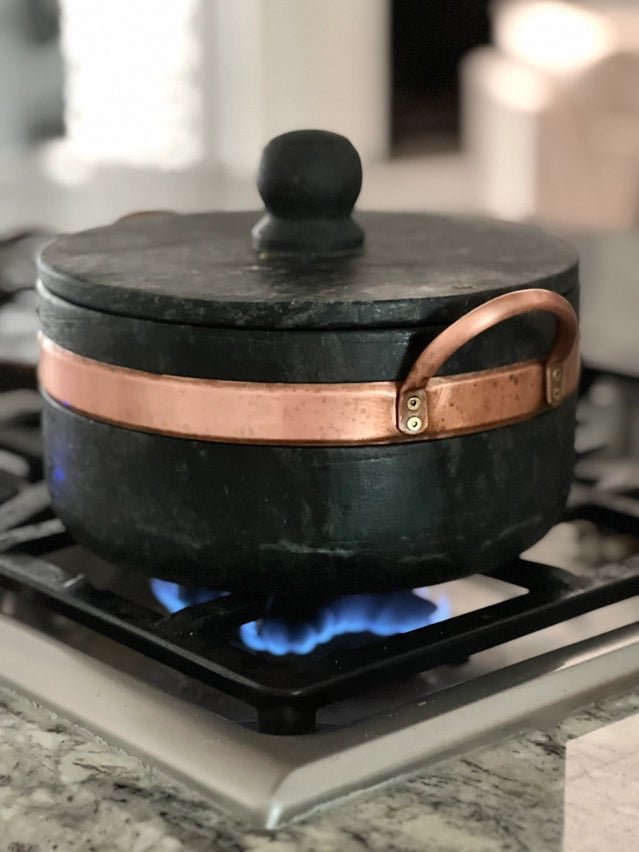 Soapstone Cooking Pot 1.5 liters The Bright Angle